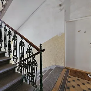 Design In The Heart Of Apartment